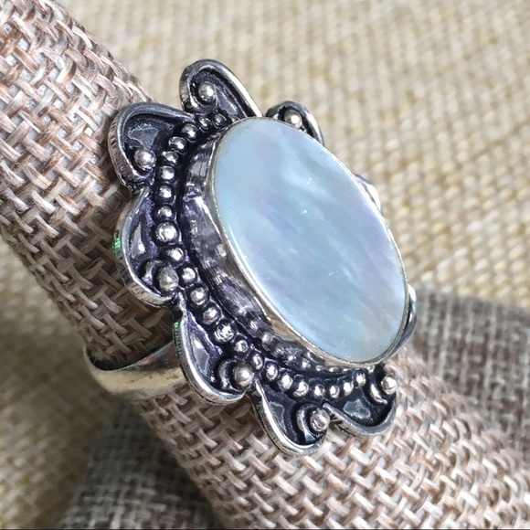 New Mother of Pearl MOP Silver Overlay Ring Size 7.25 - Picture 3 of 8